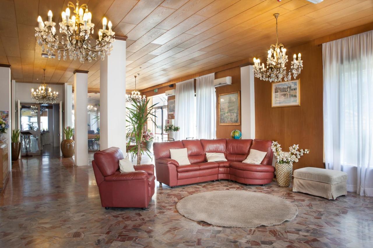Hotel Spiaggia Marconi Rimini Dış mekan fotoğraf